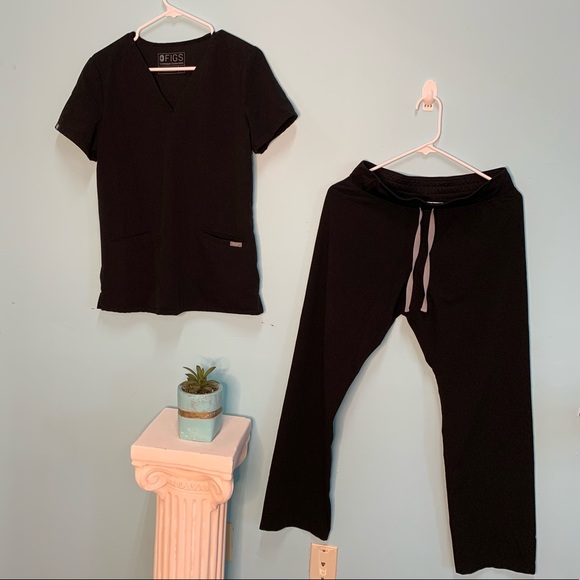 Figs Tops - EUC BLACK FIGS SCRUBS SET SIZE XS